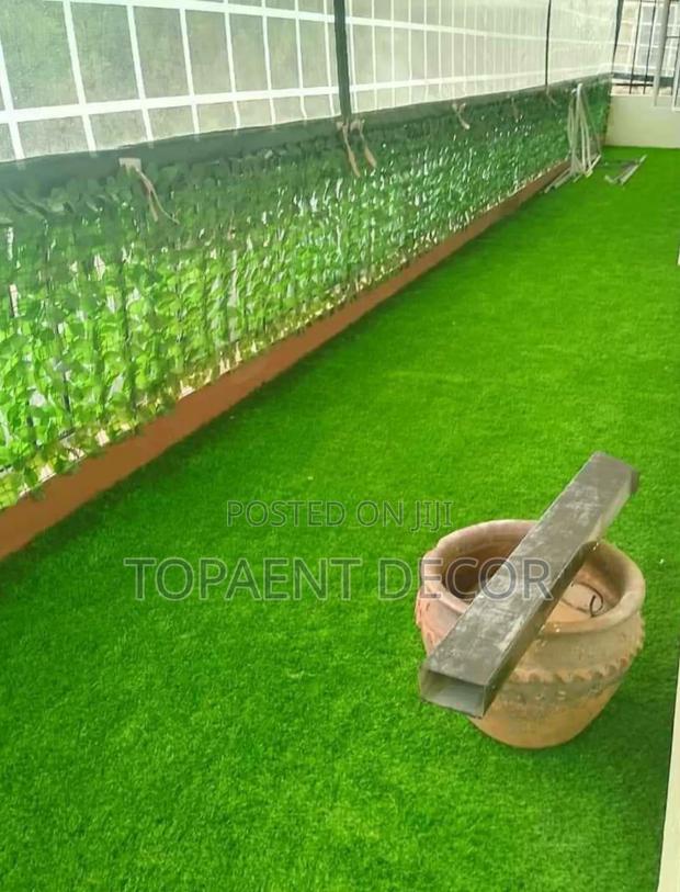 Green On Repeat Balcony 10mm Thick Artificial Grass Carpet - main view