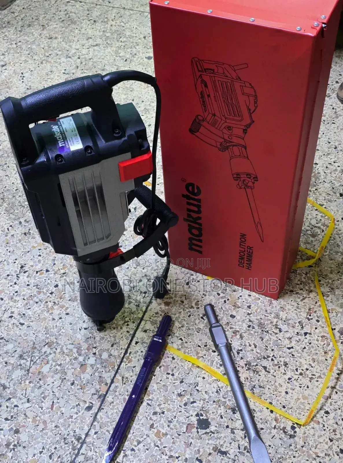 Makute Heavy Duty Demolition Hammer Drill 
2800w 2 Masonary Chisel