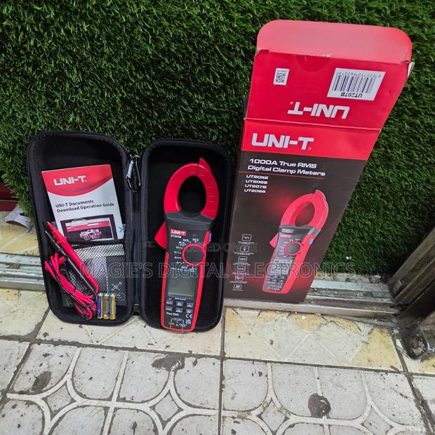Affordable Uni-t 207b Clamp Meter - main view