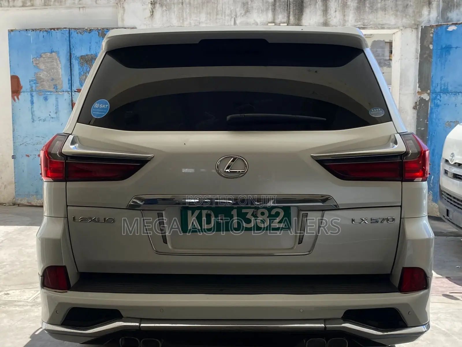 Lexus LX 2019 White