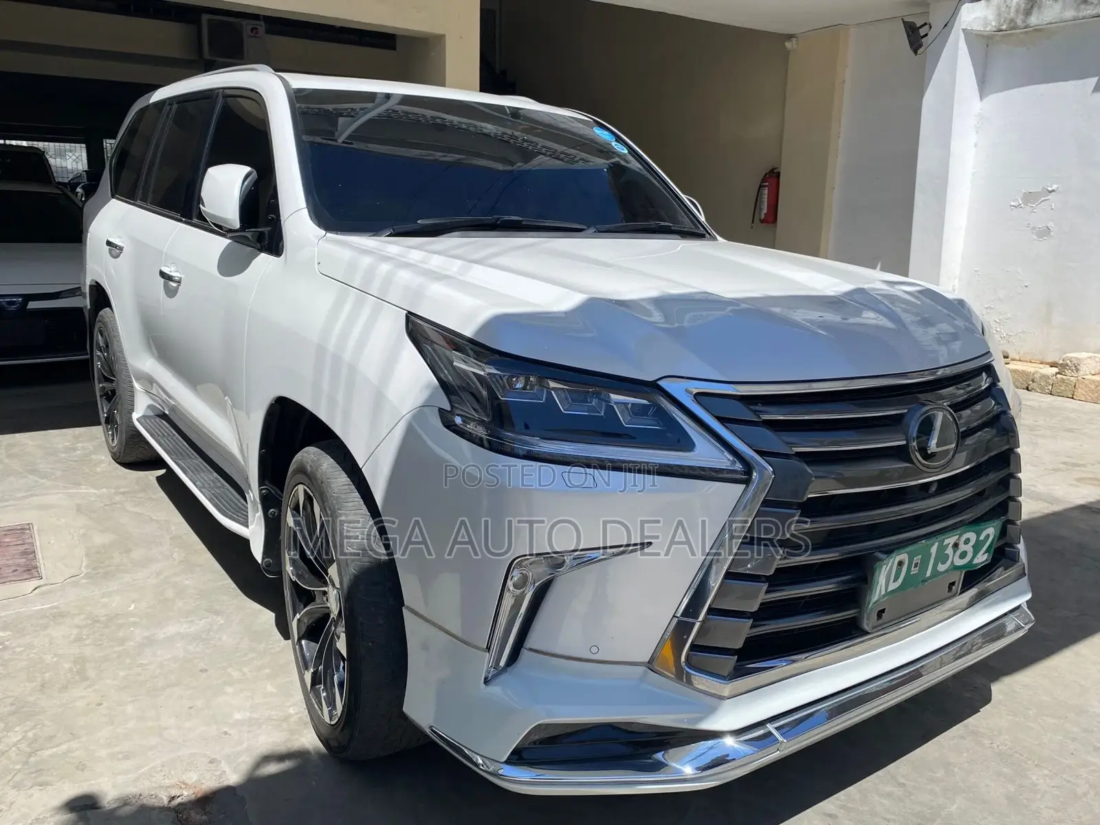 Lexus LX 2019 White
