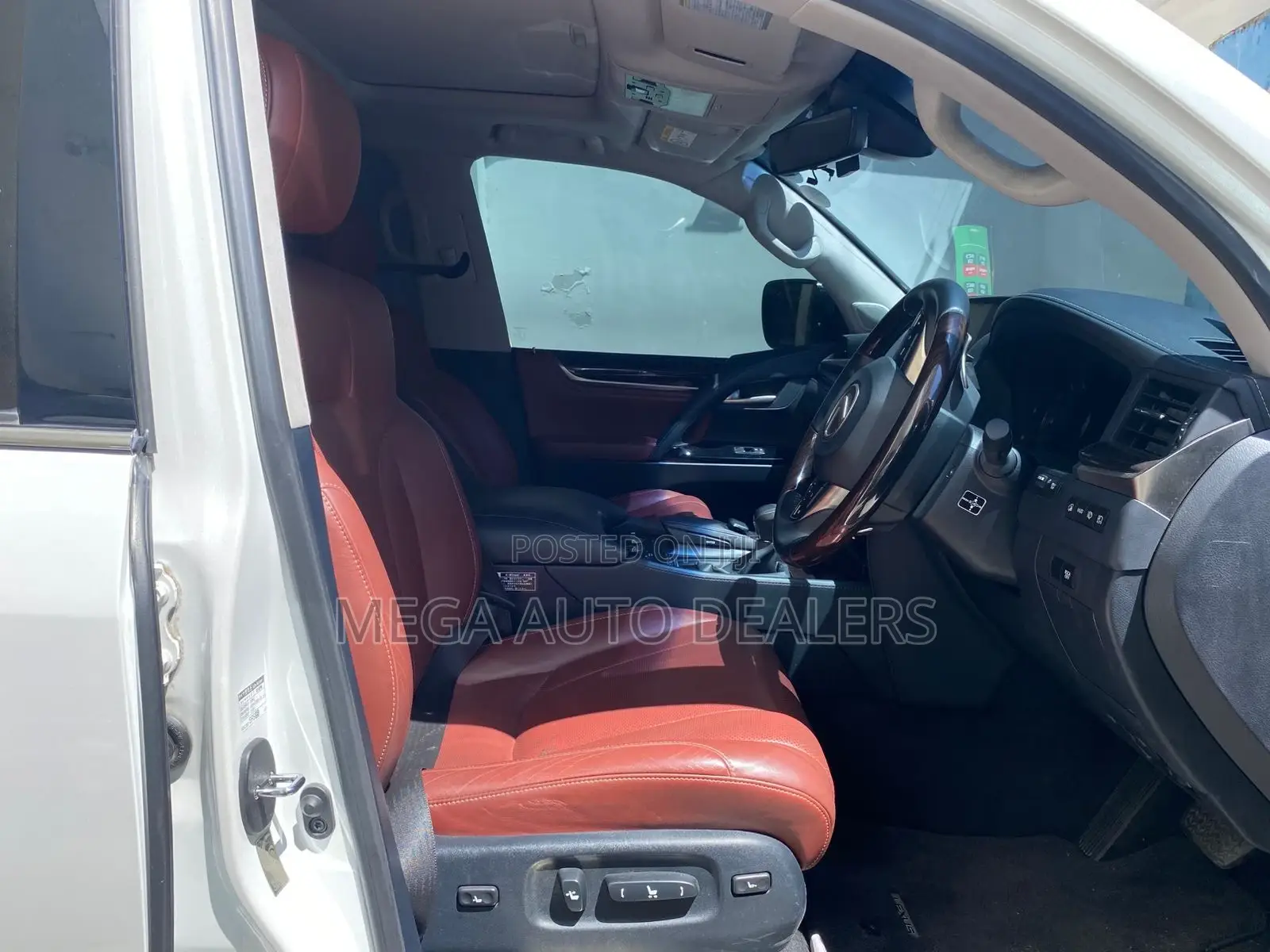 Lexus LX 2019 White