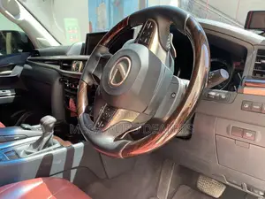 Lexus LX 2019 White