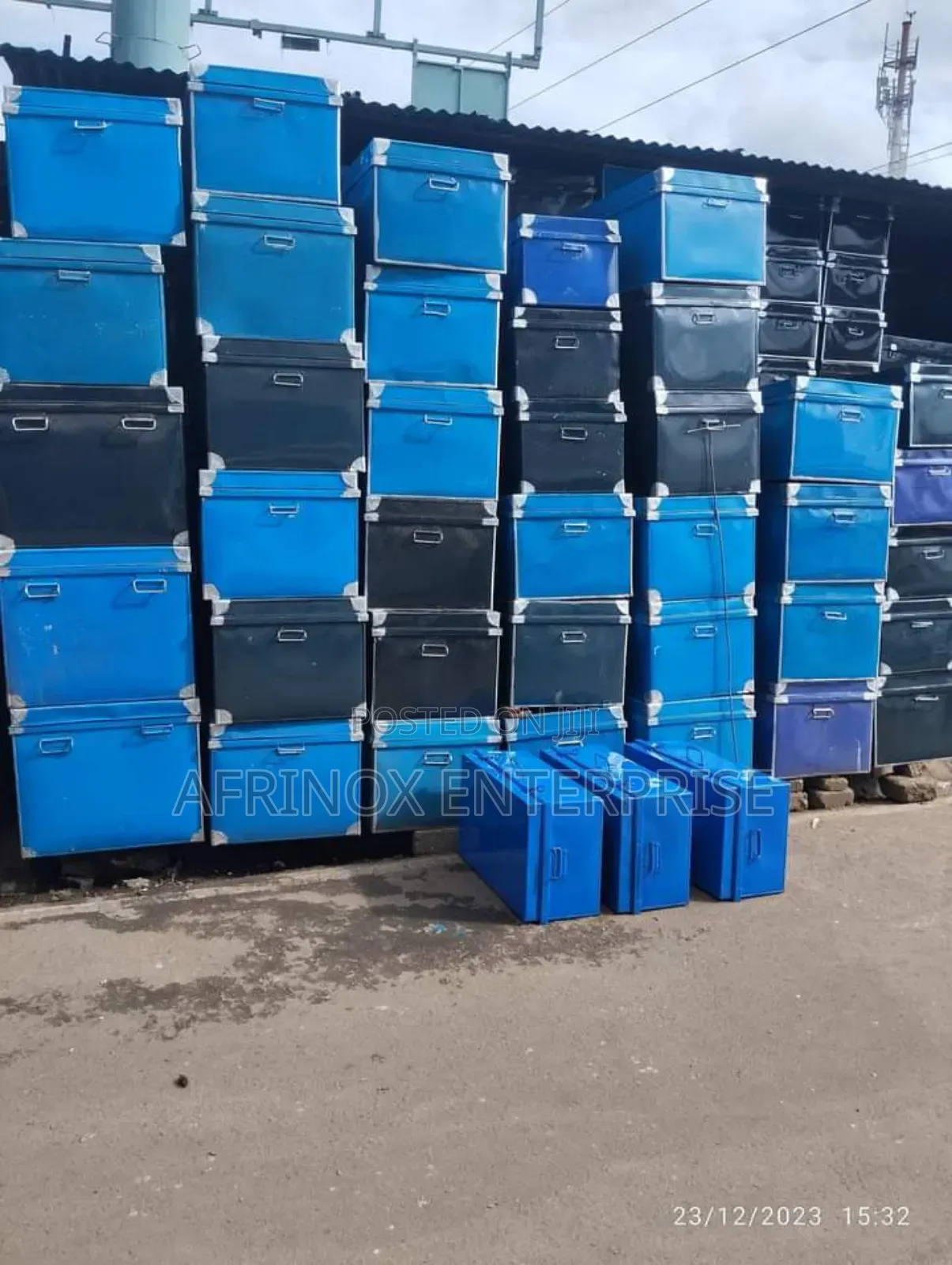Metallic School Boxes