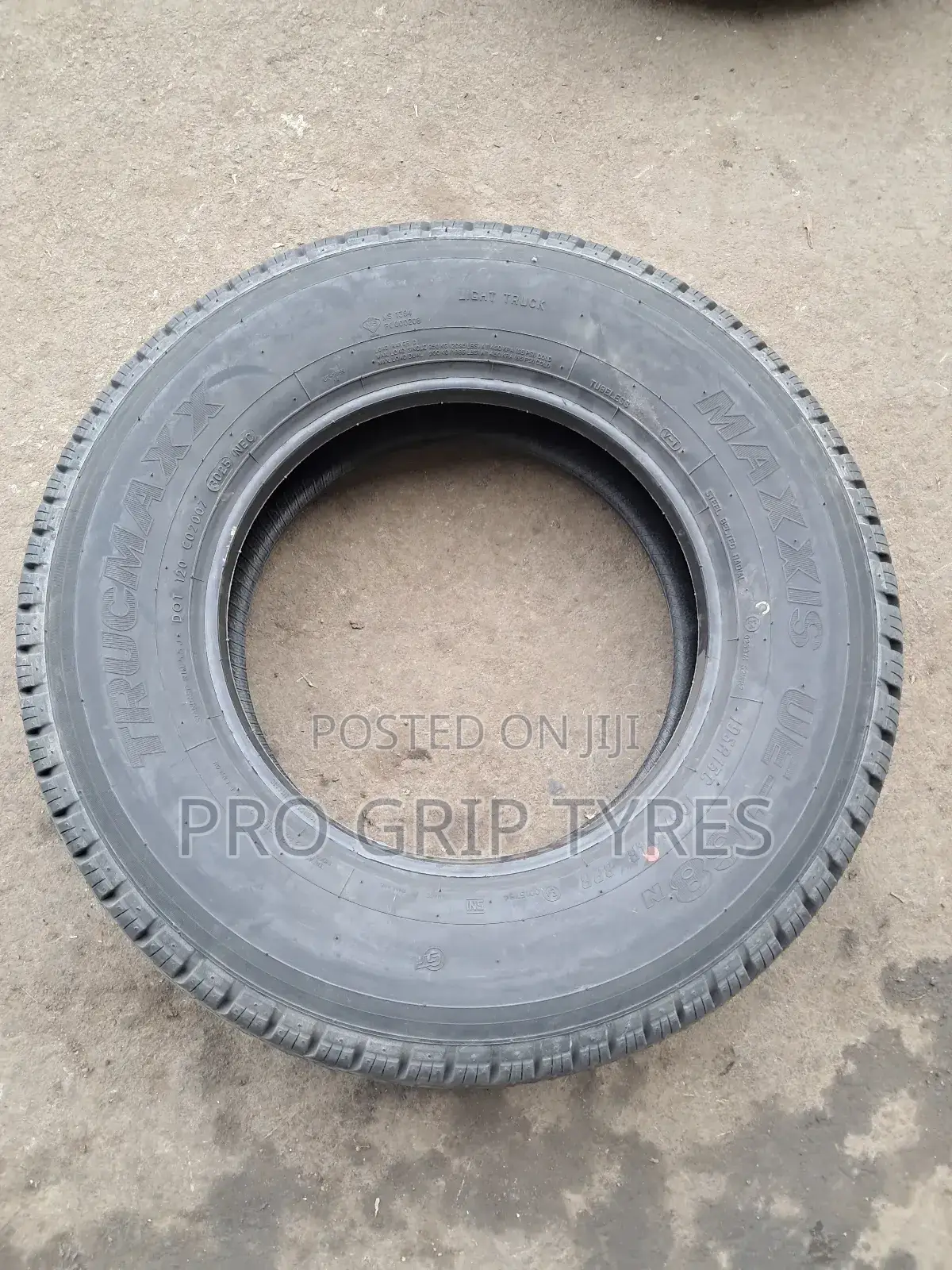 Maxxis 195r15c