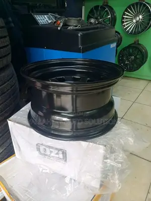 16 Inch Land Cruiser Rims – Strong, Durable Tour-Ready Wheels