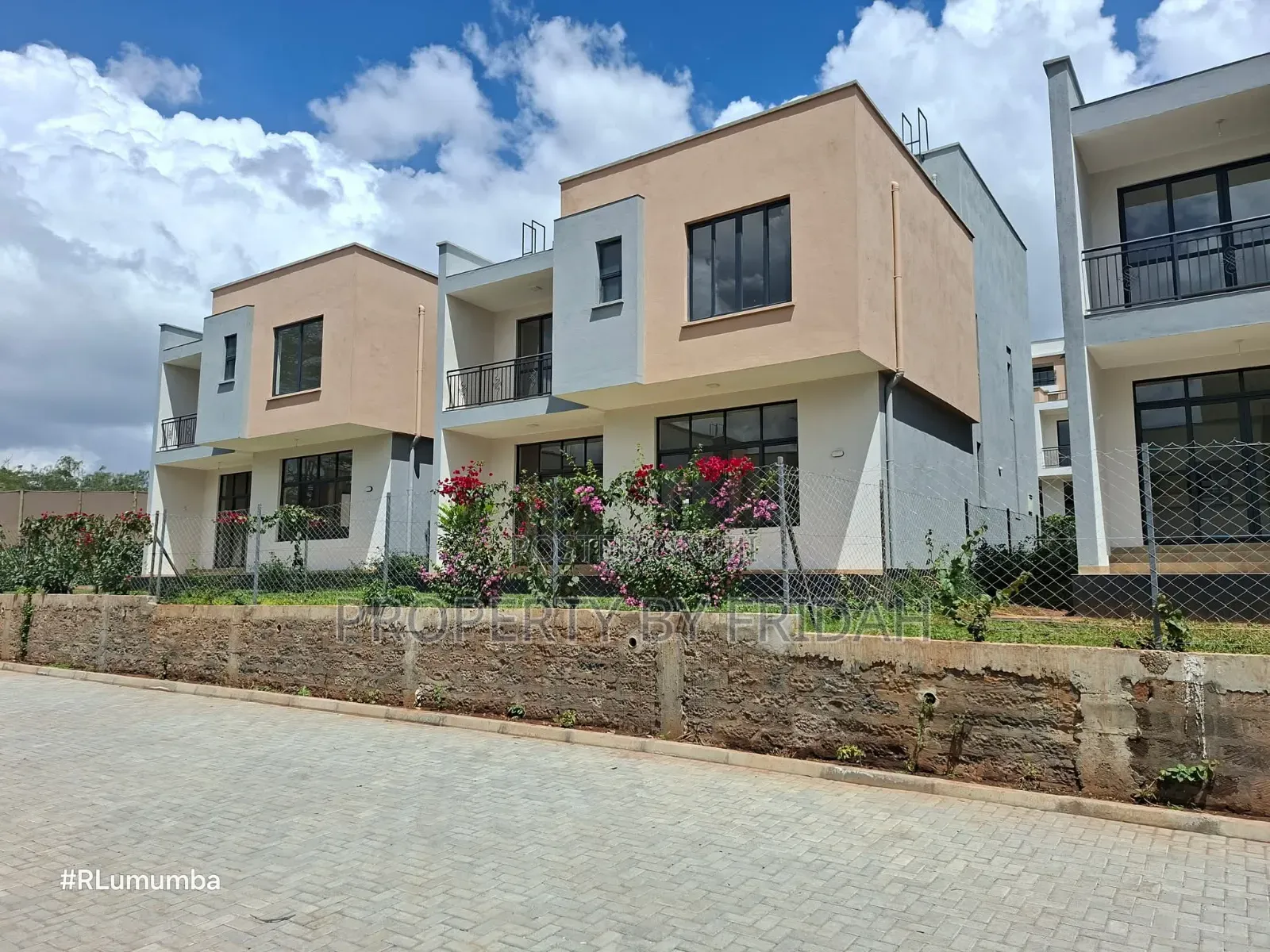 4bdrm Mansion in Kitengela for sale