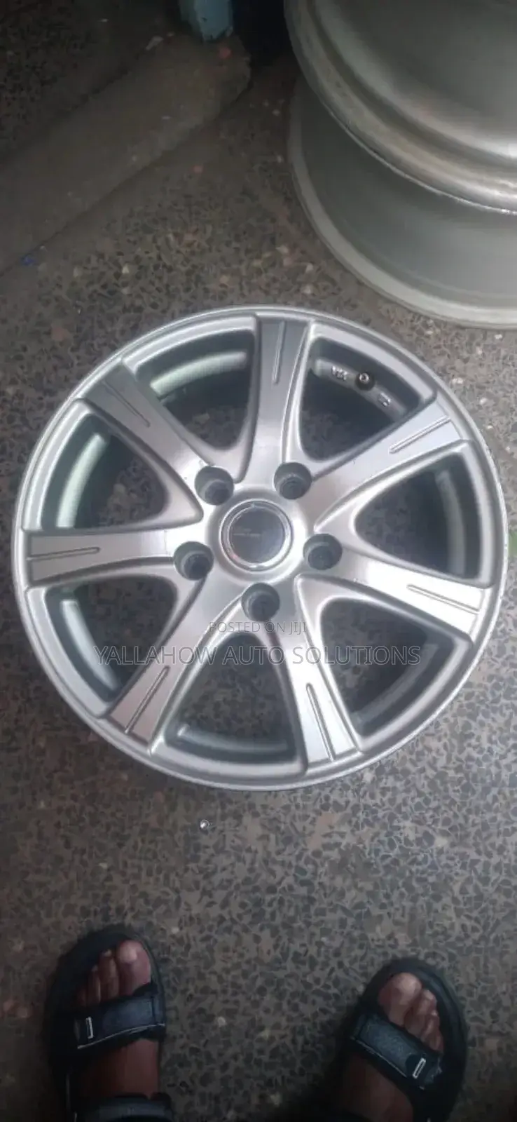 15 Inch Rims for Toyota Noah – Durable Perfect Fit