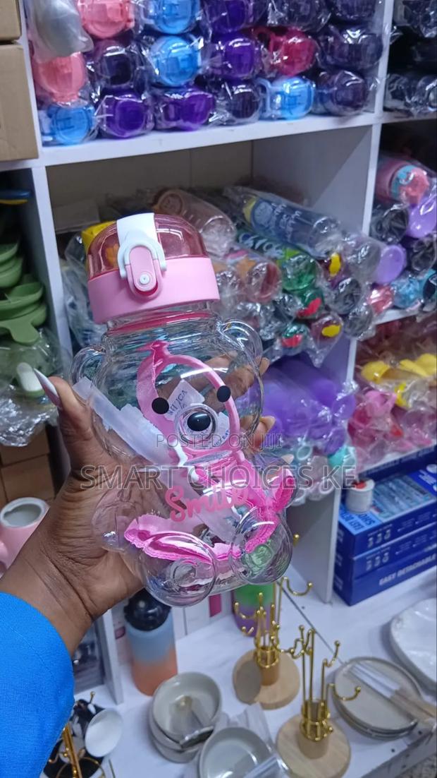 Smile Bear Bottle*
Capacity 800ml - thumbnail 3