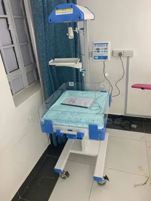 Infant Warmer With Phototherapy