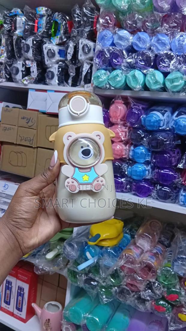 Cartoon Bottle*

Capacity 700ml - thumbnail 6