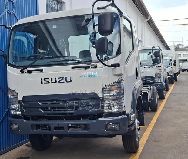 Brand New Isuzu FRR . Up to 100% Financing.