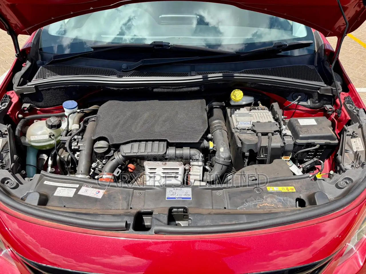 Peugeot 2008 2018 Red