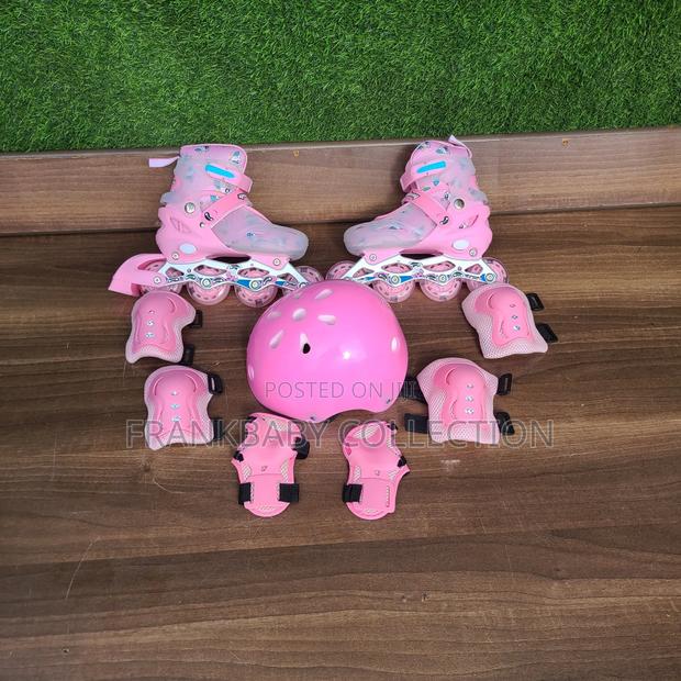Adjustable Rubber Skates for Children.