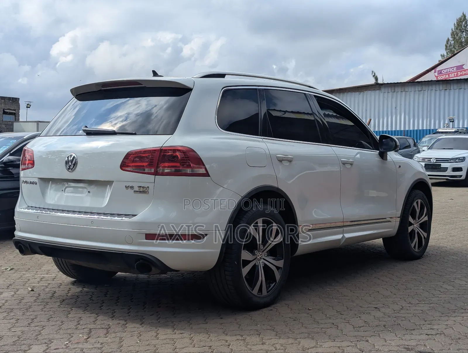 Volkswagen Touareg TDI R-Line 4dr SUV AWD (3.0L 6cyl Turbodiesel 8A)