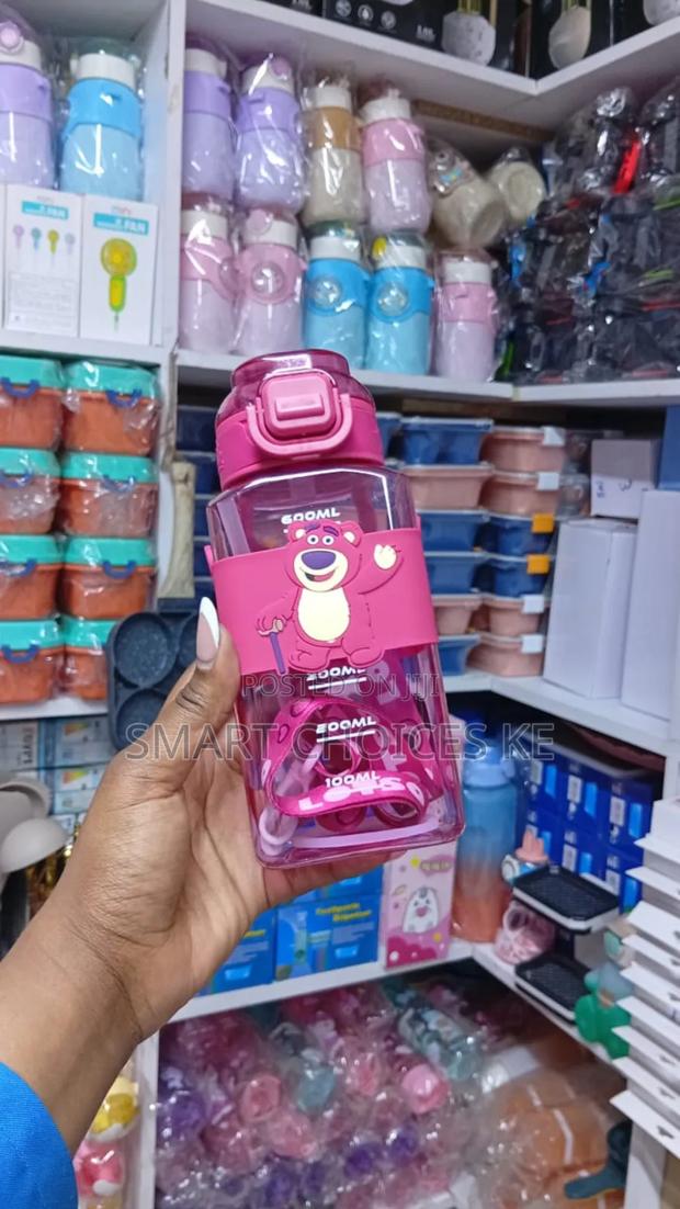 *Square Bottle*
Capacity 600ml - thumbnail 4