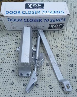 Door Closer for Low–Middle Weight Doors - thumbnail 2