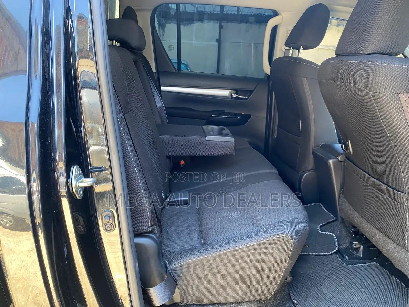 Toyota Hilux 2020 Black
