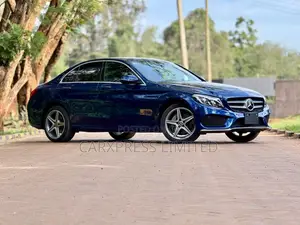 Mercedes-Benz C200 2018 Blue