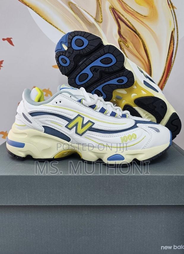 N. B "Astro Dust" /Silver Metallic / Black Cement / - main view