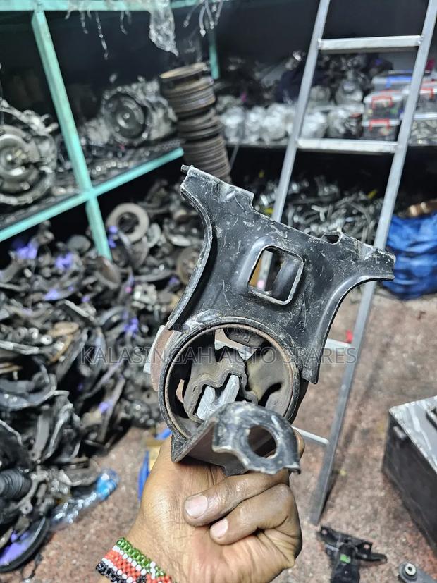 Engine Mounting Nissan Dayz - main view