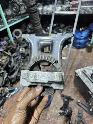 Engine Mounting Nissan Dayz