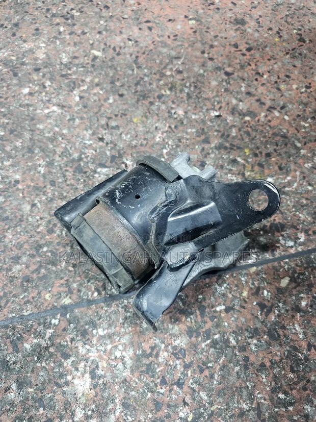 Noah Voxy 1az Engine Mounting - main view