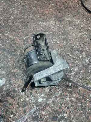 Noah Voxy 1az Engine Mounting