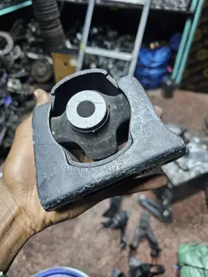 Crossmember Mounting For Premio