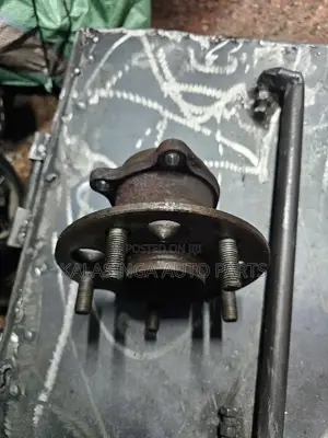Noah Rear Hub 4wd