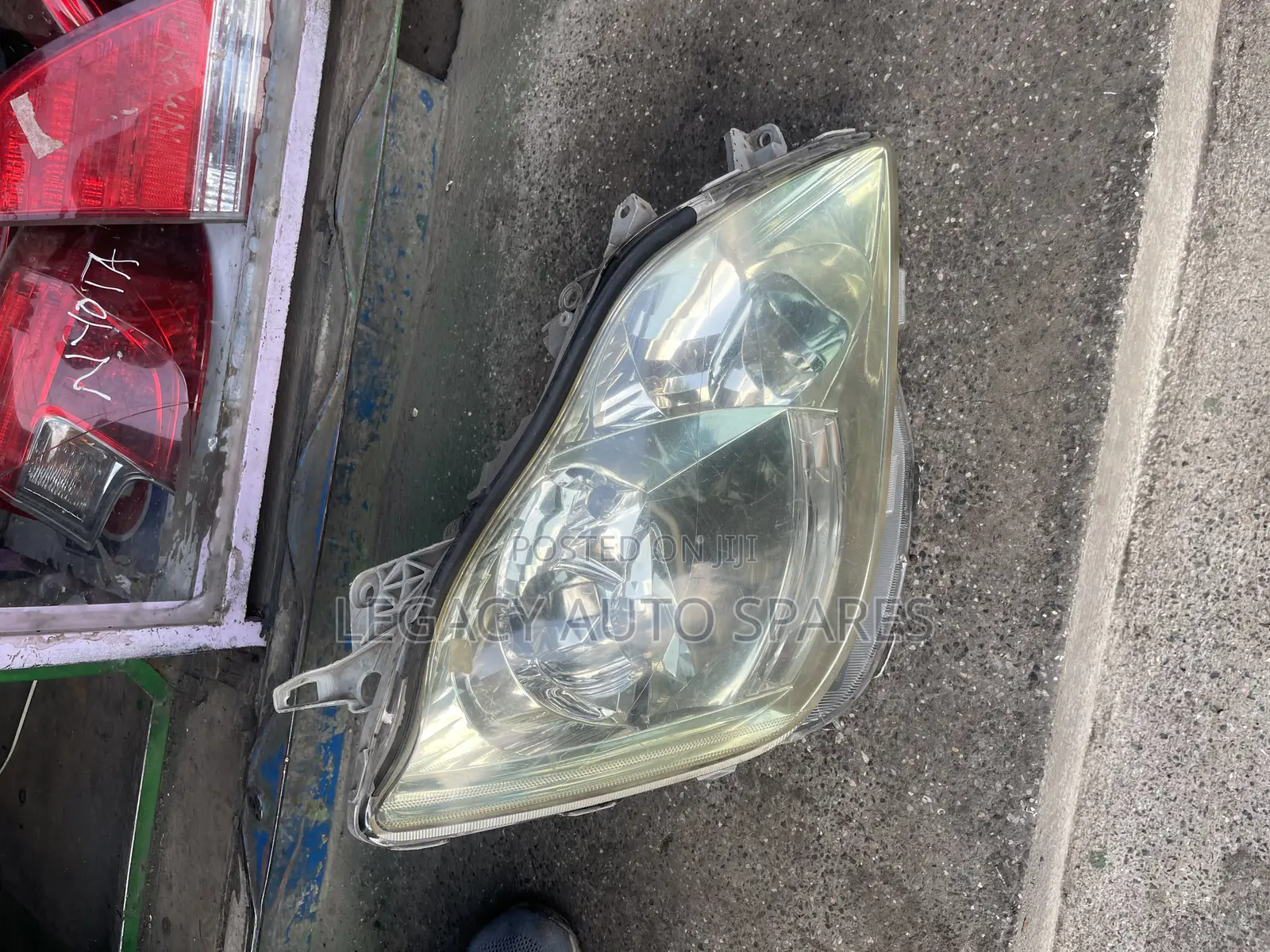 Toyota Crown Headlight(2008 Model)