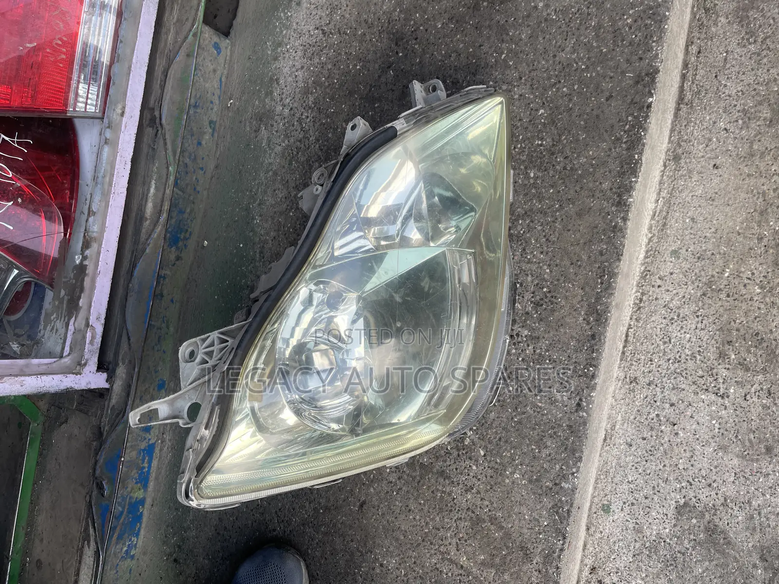 Toyota Crown Headlight(2008 Model)