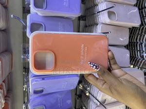 Shakie iPhone 16 Pro Max Liquid Silicone Case With Microfiber Lining - thumbnail 2