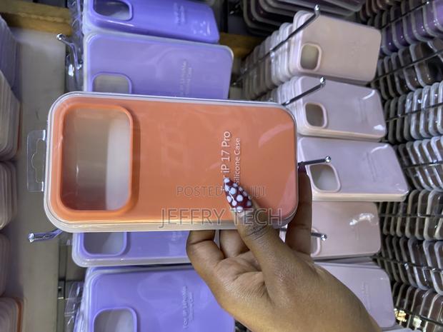 Gekia iPhone 17 Pro Liquid Silicone Case With Microfiber Lining - main view