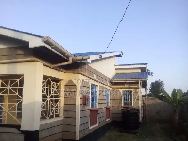 3bdrm Bungalow in Sunrise Estate for sale