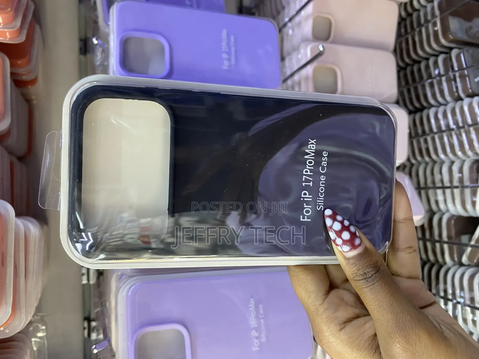 Lispar iPhone 17 Pro Max Liquid Silicone Case With Microfiber Lining