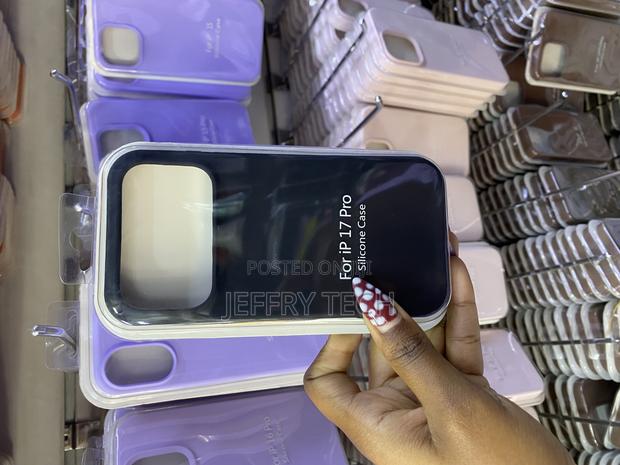 Nova iPhone 17 Pro Liquid Silicone Case With Microfiber Lining - main view