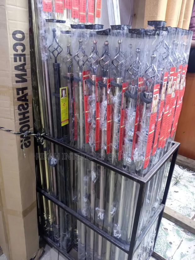 Curtain Rods With the Accessories