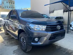 Toyota Hilux 2018 Gray