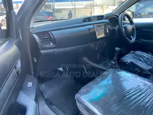 Toyota Hilux 2018 Gray