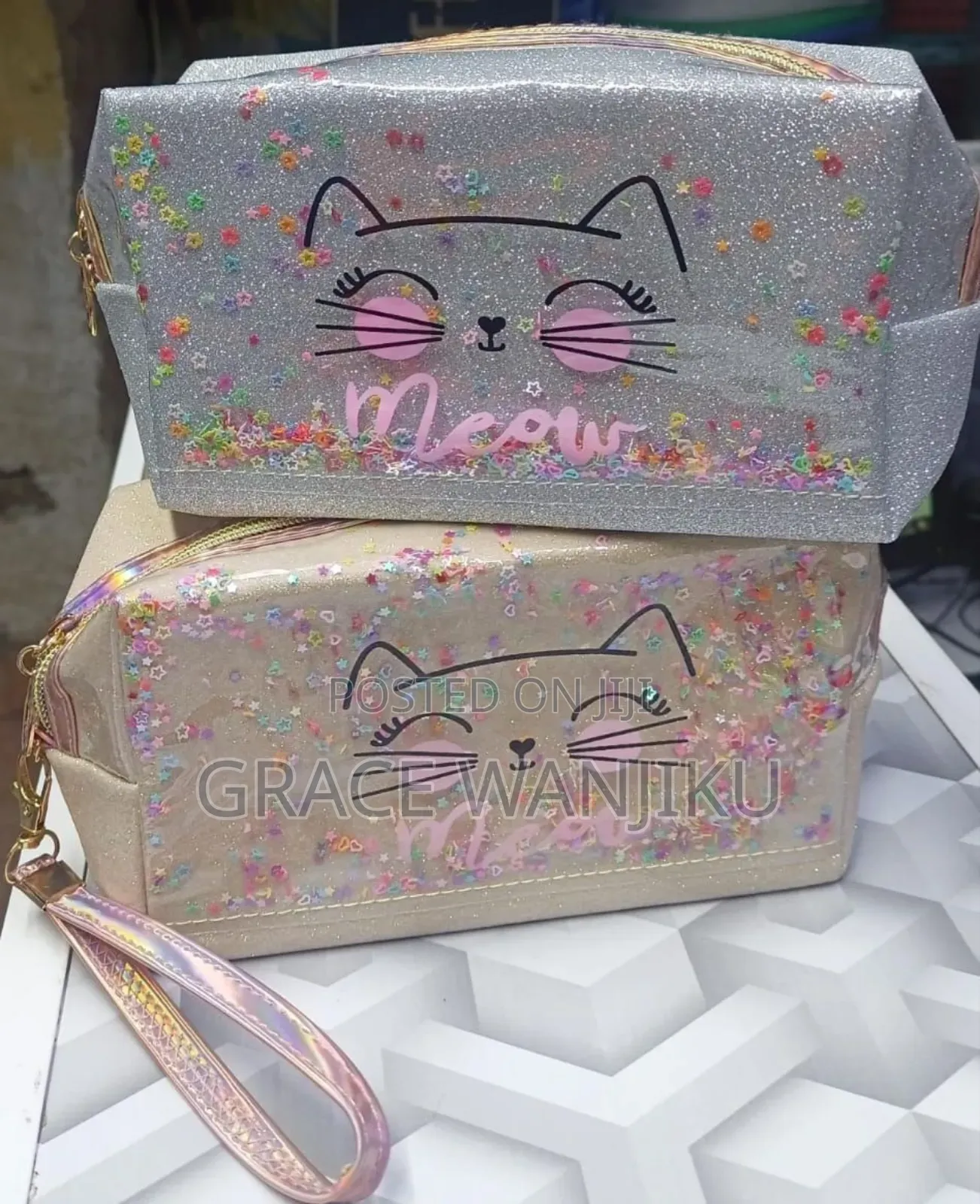 *Meow Makeup Pouch