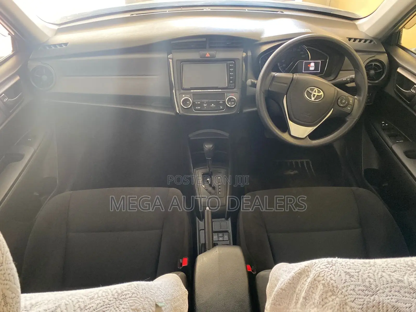 Toyota Axio 2018 Silver