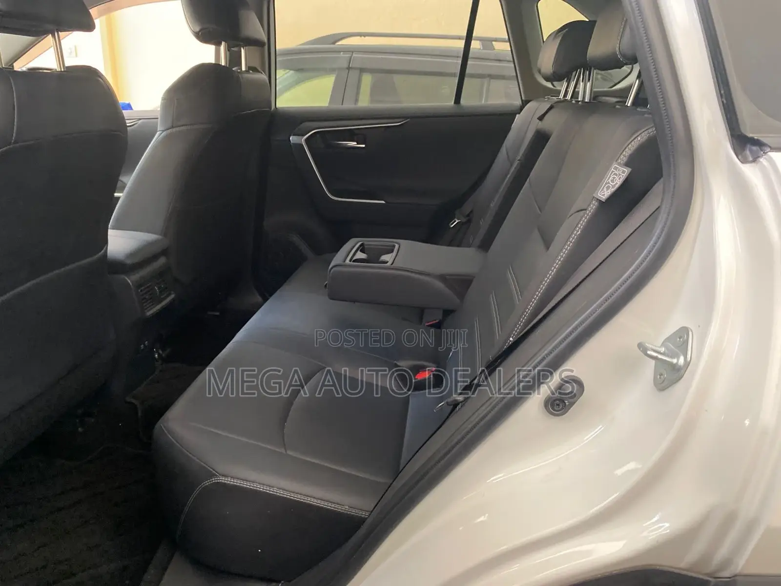 Toyota RAV4 2019 White
