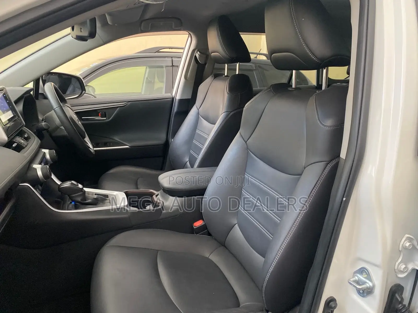 Toyota RAV4 2019 White