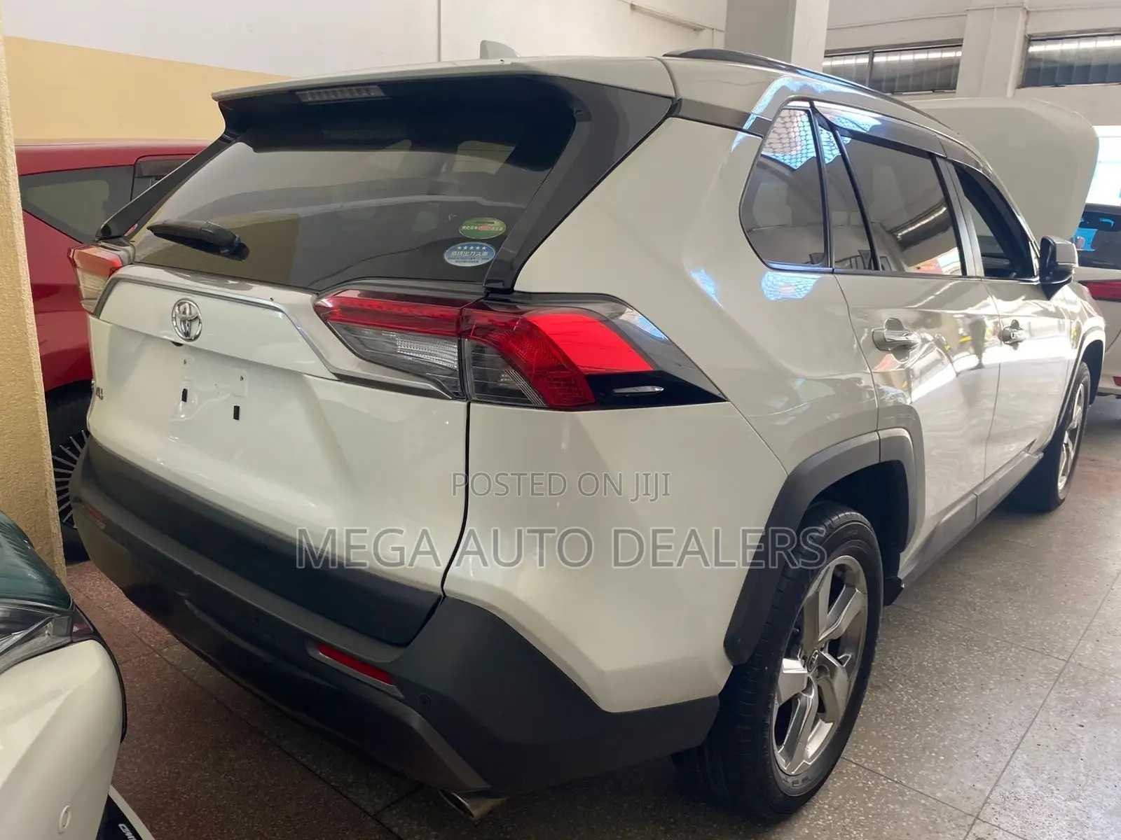 Toyota RAV4 2019 White