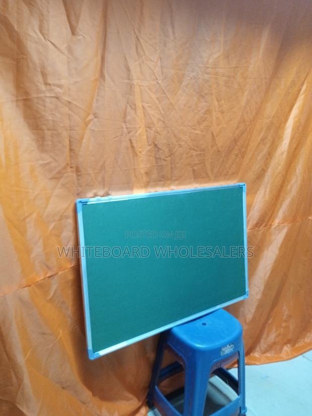 Green Pin Board A1 - main view