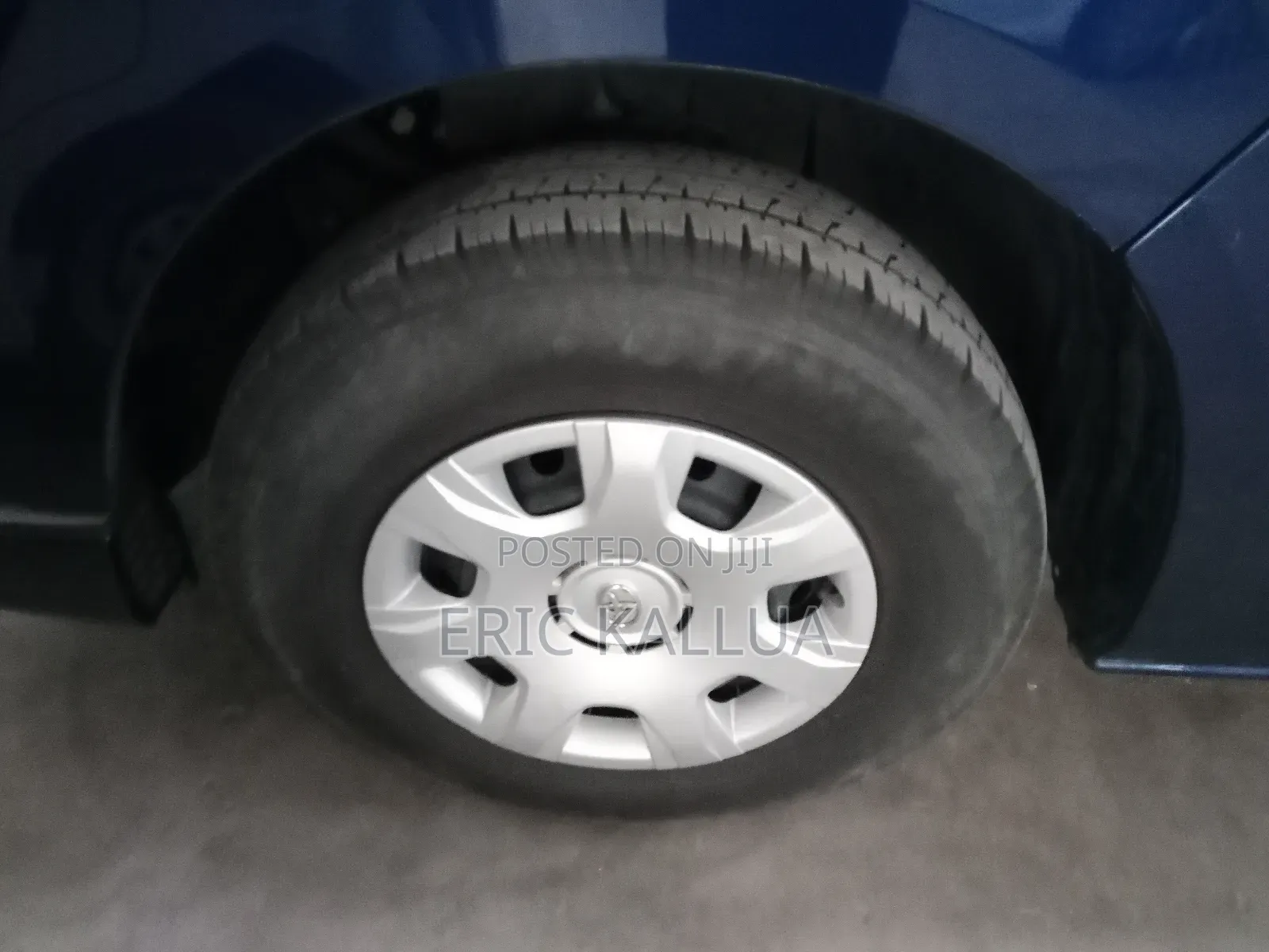 Toyota HiAce 2019 Blue