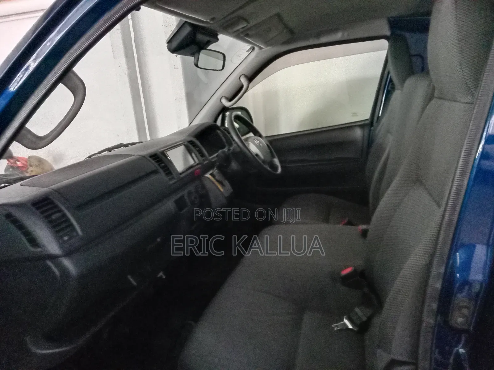 Toyota HiAce 2019 Blue