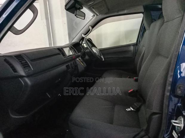 Toyota HiAce 2019 Blue - thumbnail 8