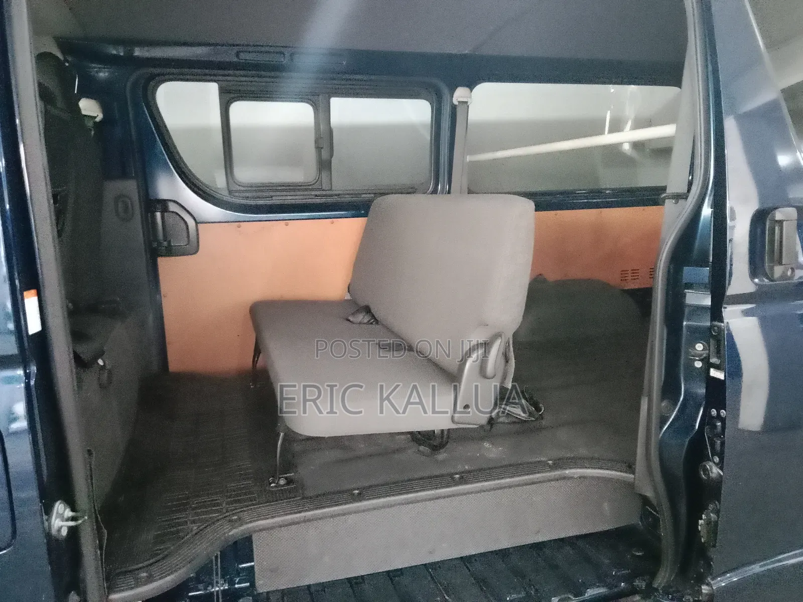 Toyota HiAce 2019 Blue